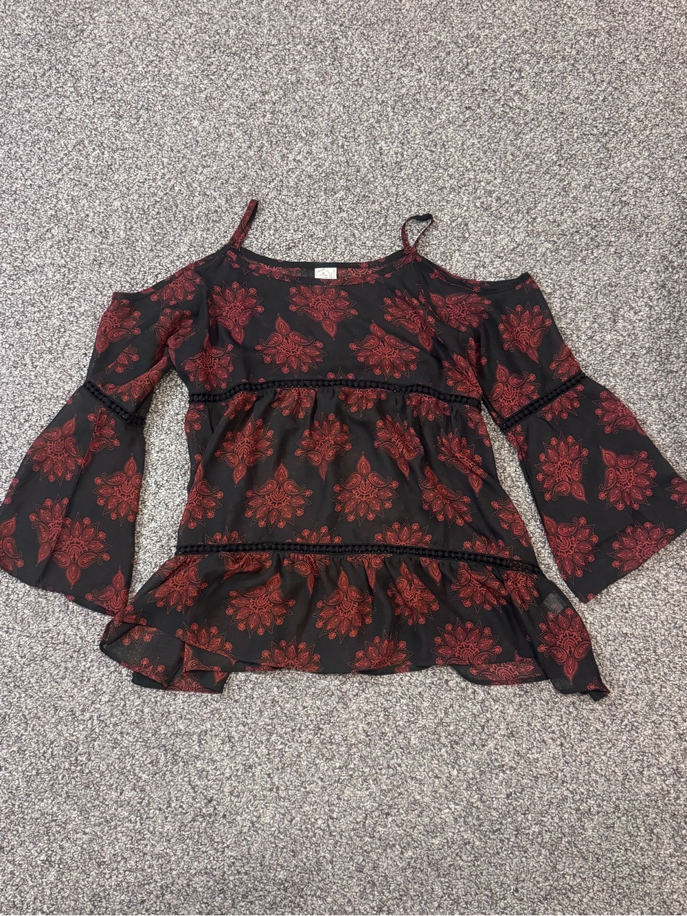 Paper Crane Cold-Shoulder Black Top with Red Floral Print - Picture 2 of 5